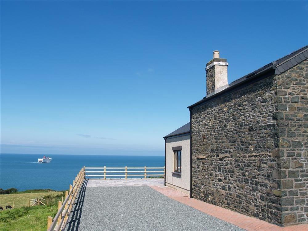 Cable Cottage Fishguard Exterior photo